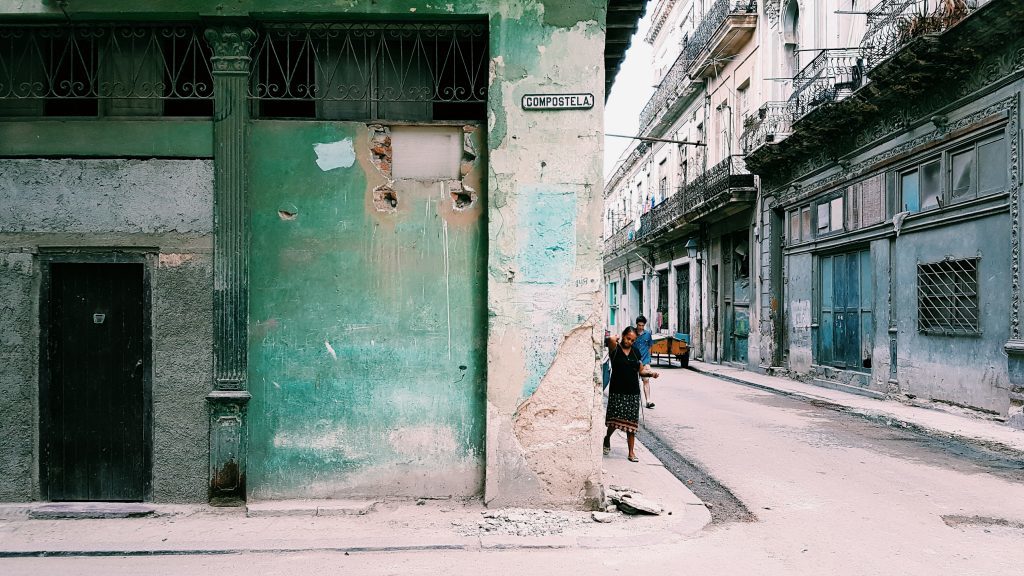 Streets and colors of La Habana Vieja