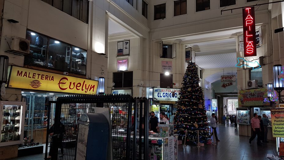 galerías comerciales of Santiago