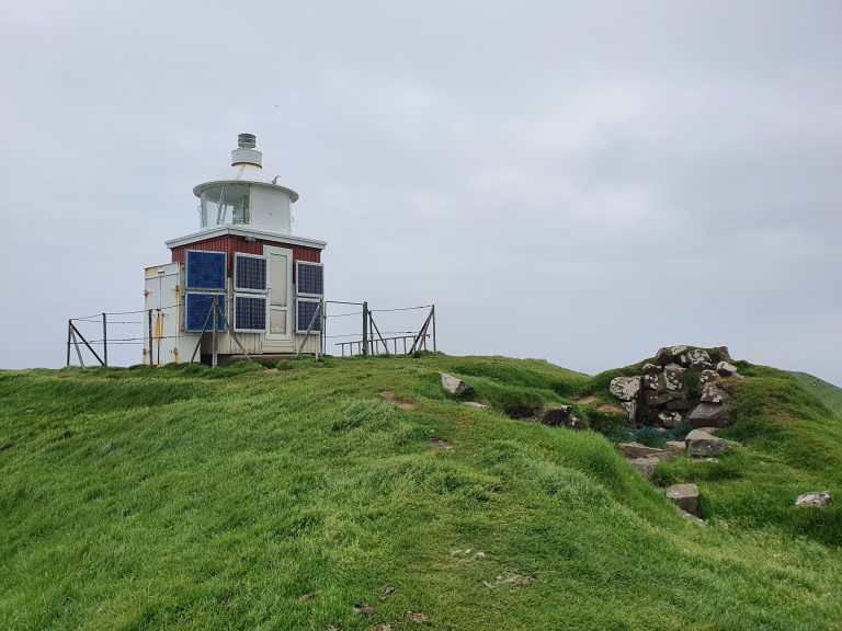 Guide to the Kallur Lighthouse Hike